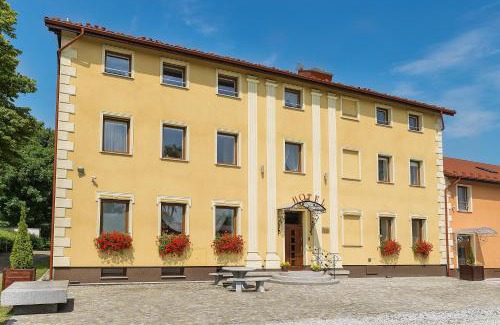 Brochow Hotel | HOTEL I RESTAURACJA BROCHÓW
