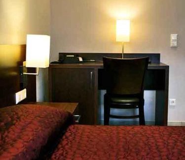 Senningerberg Hotel | Hotel il Castello Borghese
