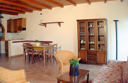 Montelparo Apartment | Hotel in Marche with Scenic Hiking Trails