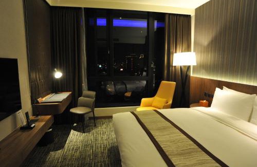 Pingzhen District Hotel | Hotel In