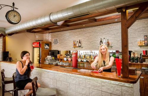 Hostavice Hotel | Hotel Jahodnice