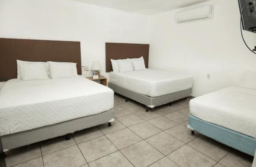 Suchitoto Hotel | Hotel Jardin De Las Marias