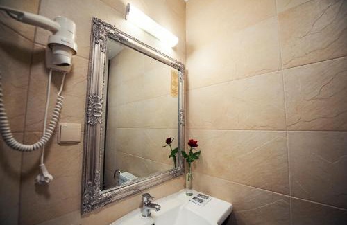 Rzezawa Hotel | Hotel Kasztel