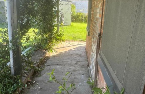 Koorawatha Apartment | Hotel Koorawatha garden unit - ground floor