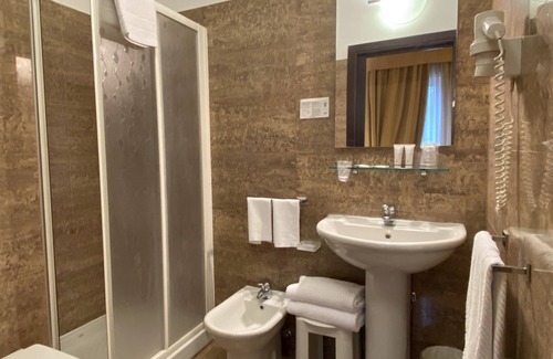 Corsico Hotel | Hotel Kristall