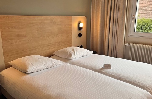 Mutzig Hotel | Hotel L'Ours De Mutzig