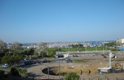 Cherbourg-en-Cotentin Hotel | Hotel La Renaissance