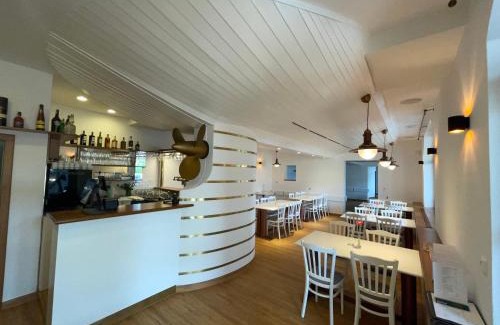 Ceske Budejovice 7 Hotel | Hotel Laguna & restaurant