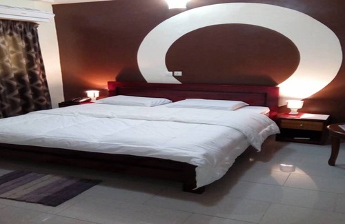 Yopougon Hotel | Hotel Lamirol