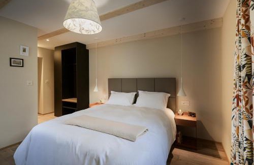 Val-de-Travers Hotel | Hôtel Le Bec Bed and Chocolate self check-in