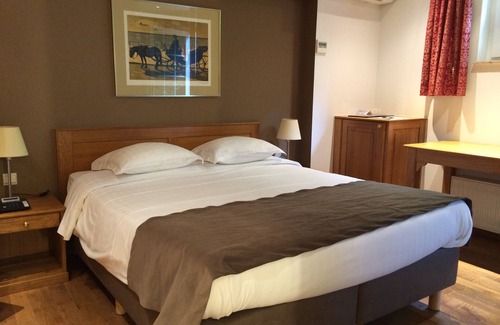 Halle Hotel | Hotel Les Eleveurs