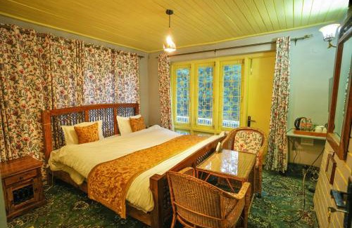 Pahalgam Hotel | Hotel Little Silver