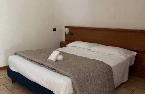 Ficarolo Hotel | Hotel Lory Ficarolo