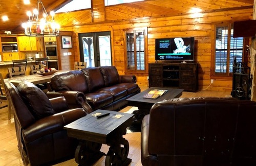 Rockport House | Hotel luxury in a Log Cabin