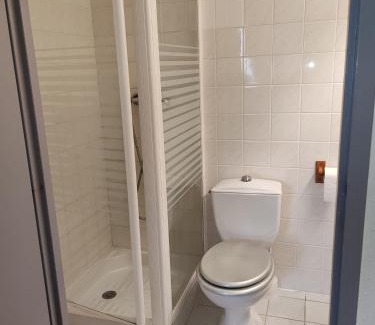 Roullet-Saint-Estephe Hotel | Hotel Marjolaine