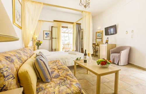 Akrotiri Hotel | Hotel Mathios Village