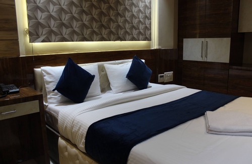 Airoli Hotel | Hotel Milona