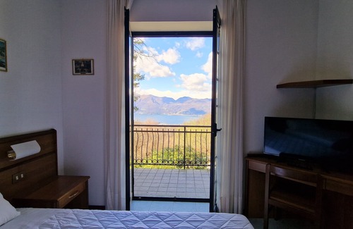 Montegrino Valtravaglia Hotel | Hotel Montegrino Lakeview