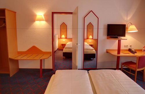 Lauenau Hotel | Hotel Montana Lauenau