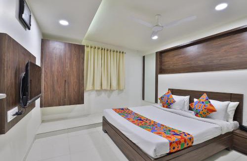 Sayajiganj Hotel | Hotel Nice RAILWAY STATION