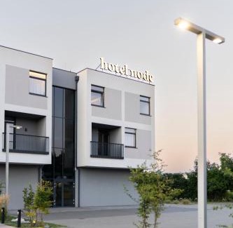 Swarzedz Hotel | Hotel Node