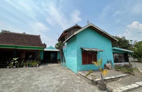 Dinoyo Hotel | Hotel O Kost Bu Tutik Syariah