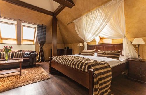 Kromeriz Hotel | Hotel Octarna - Free On-site Parking