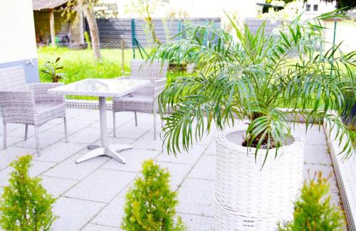 Bilfingen House | Hotel Pension Kaempfelbach