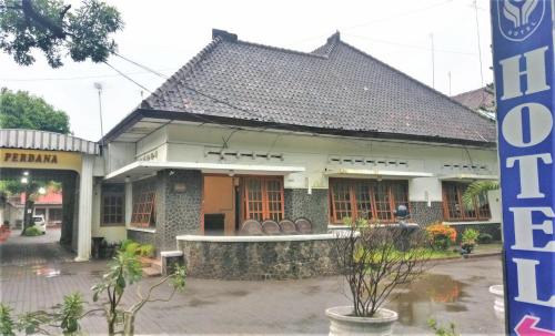 Klaten Selatan House | Hotel Perdana
