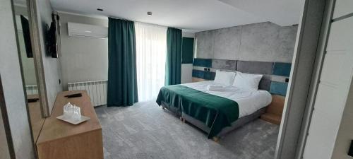 Bicaz Hotel | Hotel Plutitor Lebăda