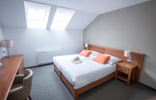 Straznice Hotel | Hotel Pod Věží