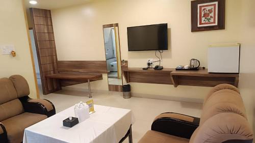 Nanded Hotel | Hotel Pooja Garden, Nanded