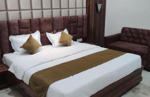 Brahmapur Hotel | Hotel Praj Paradise