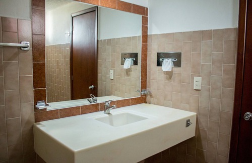 Lazaro Cardenas Hotel | Hotel Quinta Antigua