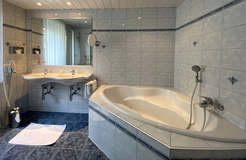 Oberlandshaag Hotel | Hotel Restaurant Faustschlössl