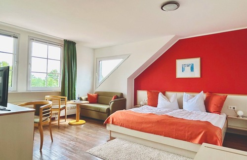 Altlandsberg Hotel | Hotel Reindahls