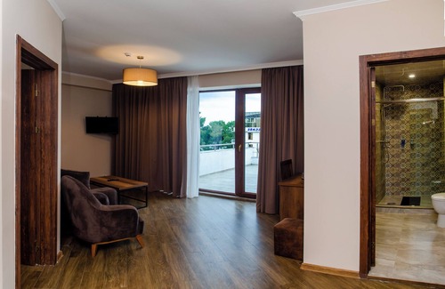 Shekhvetili Hotel | Hotel Resolute