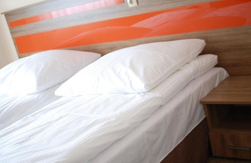 Jarocin Hotel | Hotel - Restauracja "SŁONECZNA"