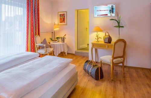 Wasserlos Hotel | Hotel-Restaurant Krone