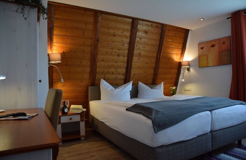 Burghaslach Hotel | Hotel-Restaurant Steigerwaldhaus