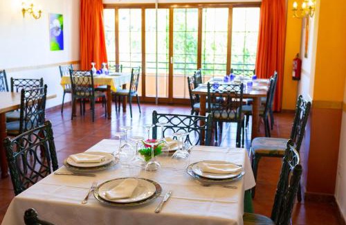 Castell de Castells Hotel | Hotel Rural Serrella