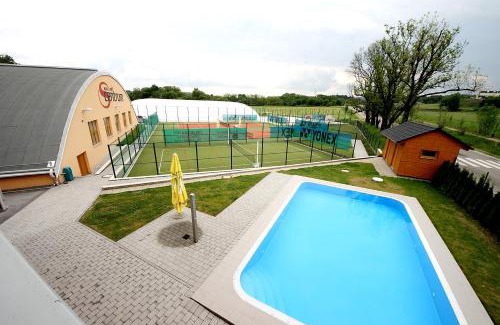 Benesov Hotel | Hotel S-centrum