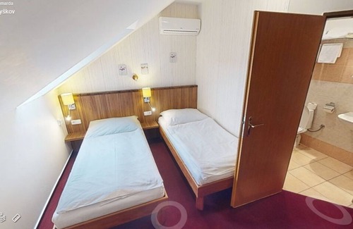 Vyskov Hotel | Hotel Selský Dvur