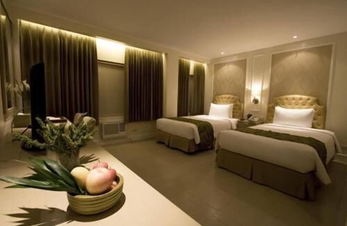 Legazpi Hotel | Hotel St Ellis
