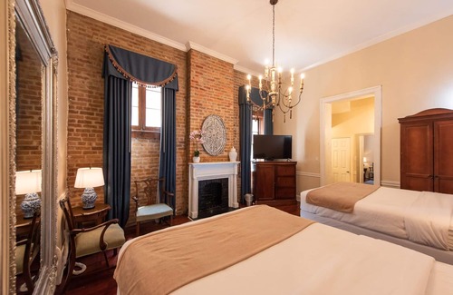 French Quarter Hotel | Hotel St. Pierre®, a French Quarter Inns® Hotel