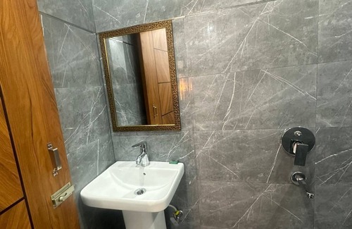 Malviya Nagar Hotel | Hotel Star Marigold