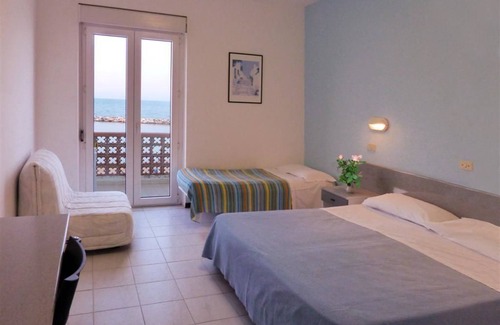 Marina di Montenero Hotel | Hotel Strand