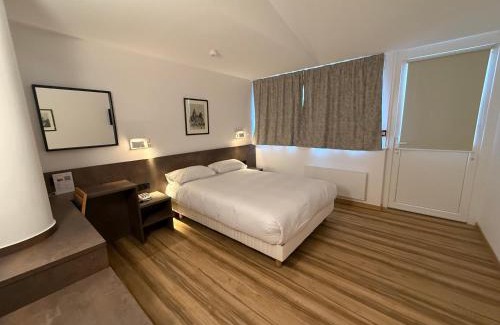 Montagne Verte Hotel | Hotel Strasbourg - Montagne Verte & Restaurant Louisiane