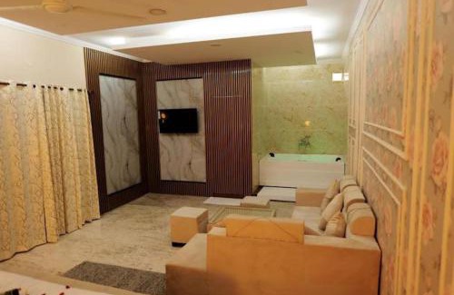Pashim Vihar Hotel | Hotel The Arrow Paschim Vihar