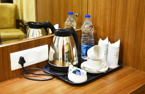 Vaishali Hotel | Hotel The Emporio Grand 5 Mints walking from Vaishali Metro Station
